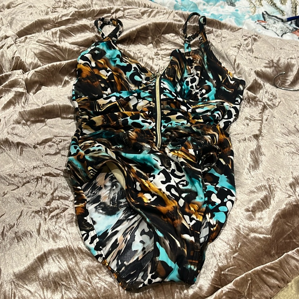 Miracle suit Java Jumble Razor Size 10
